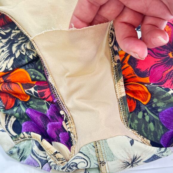 Vintage One Piece Tropical Floral Swimsuit 8 Surplice Pinup Beach Babe Resort - Picture 11 of 16